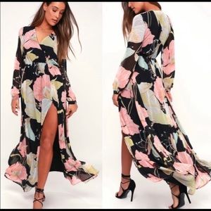Lulu’s NWT Floral Print long sleeve Maxi Dress XS